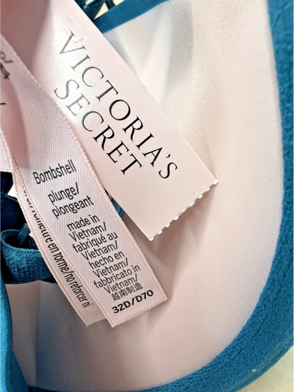 Victorias Secret Very Sexy Teal Straps Bra Set Size 32D NWT